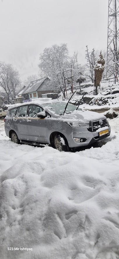 Discover Taxi Service Srinagar (Car rental service |Best taxi service in Srinagar | kashmir | Gulmarg | Phalgam | Sonmarg )